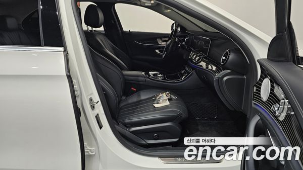 Mercedes-Benz E-Class 2020, фото 16