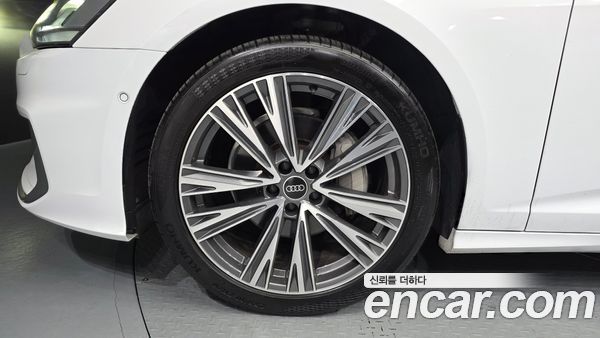 Audi A6 2023, фото 5