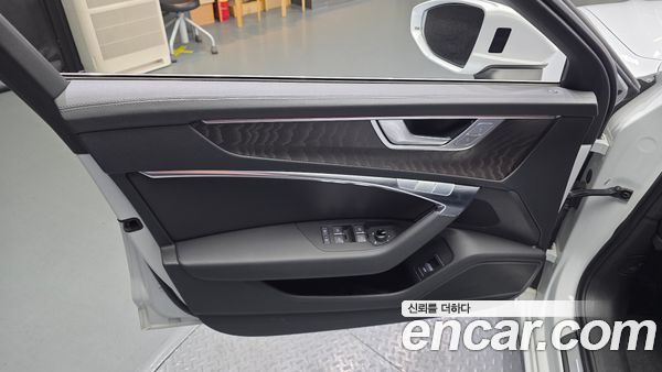 Audi A6 2023, фото 14