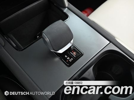 Land Rover Discovery Sport 2025, фото 9