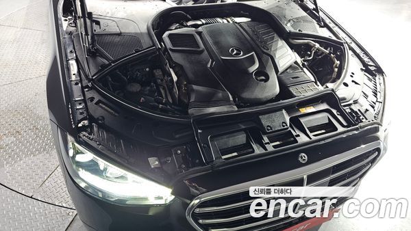 Mercedes-Benz S-Class 2022, фото 6