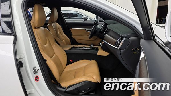 Volvo V90 2021, фото 16