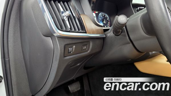Volvo V90 2021, фото 30