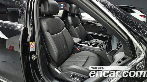 Audi A8 2020, фото 12