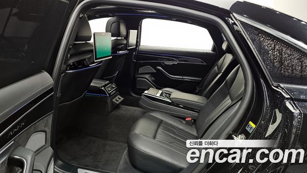 Audi A8 2020, фото 17