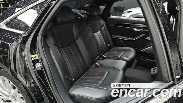 Audi A8 2020, фото 15