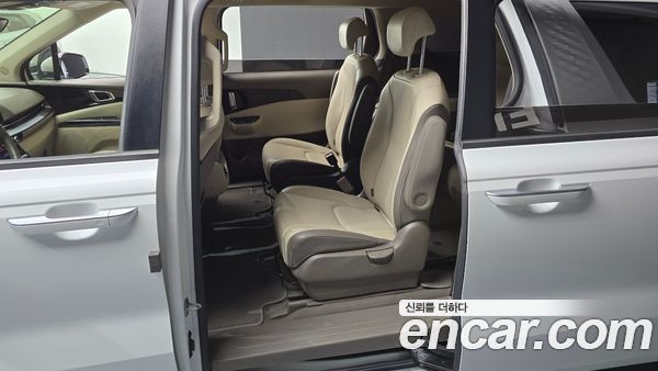 Kia Carnival 2021, фото 16