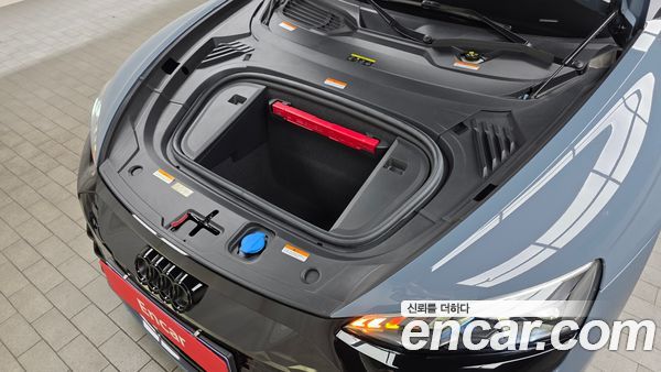 Audi e-tron GT 2022, фото 6