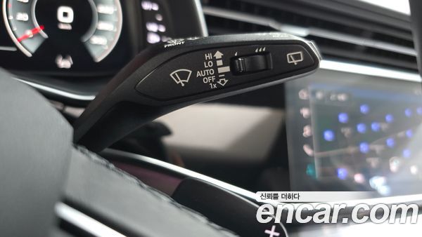 Audi Q7 2021, фото 30