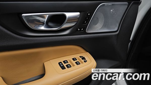 Volvo S60 2023, фото 23