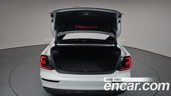 Volvo S60 2023, фото 25