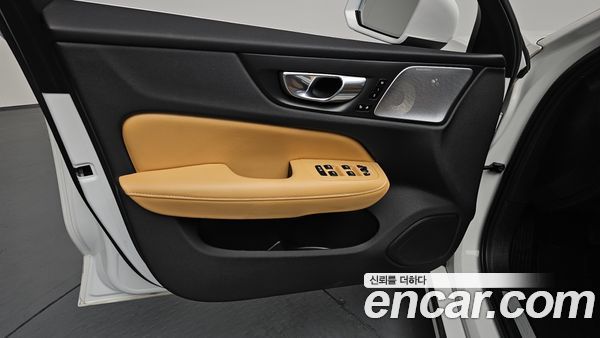 Volvo S60 2023, фото 13