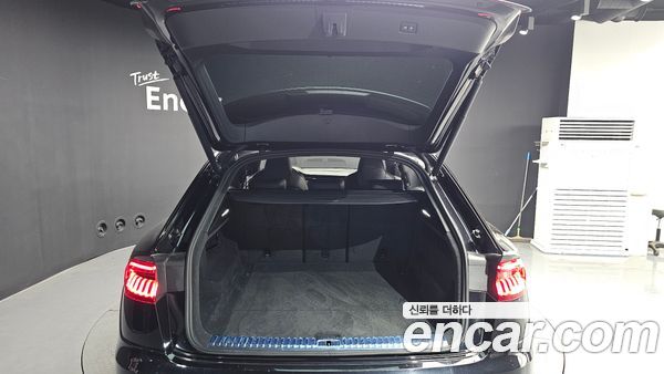 Audi Q8 2021, фото 20