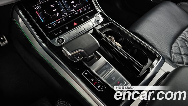 Audi Q8 2023, фото 12