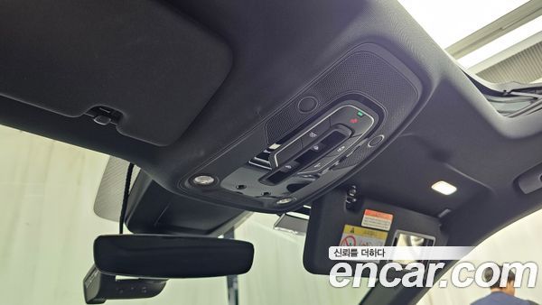 Audi Q8 2023, фото 31