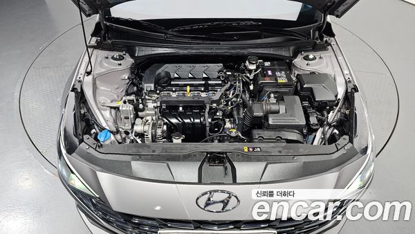 Hyundai Elantra 2021, фото 6