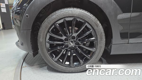 MINI CLUBMAN 2024, фото 5