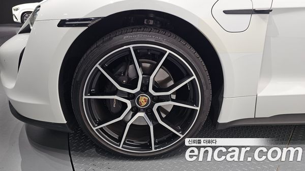 Porsche Taycan 2023, фото 5