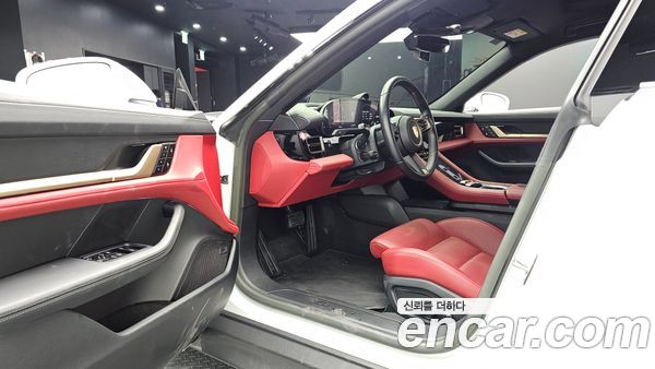 Porsche Taycan 2023, фото 13