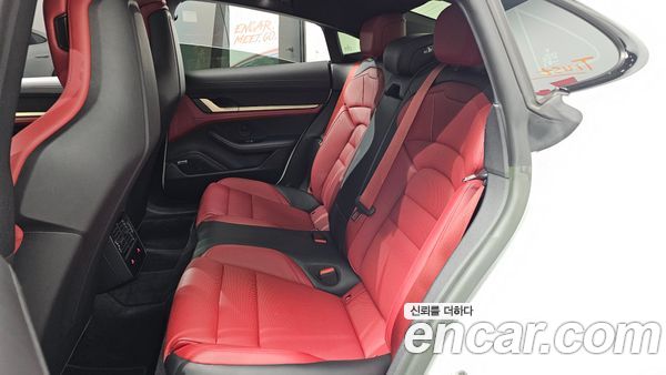 Porsche Taycan 2023, фото 18