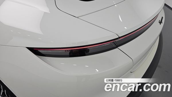 Porsche Taycan 2023, фото 9