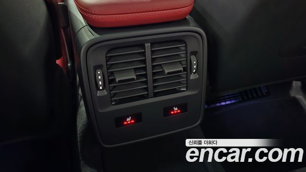Porsche Taycan 2023, фото 35