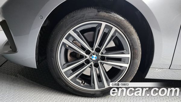 BMW 1 Series 2022, фото 5