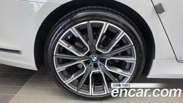 BMW 7 Series 2022, фото 5