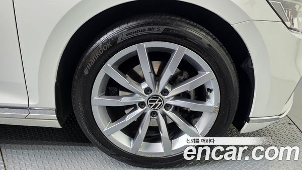 Volkswagen Passat 2021, фото 5