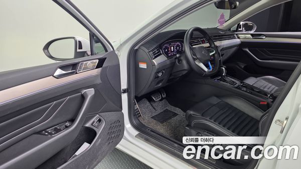 Volkswagen Passat 2021, фото 13