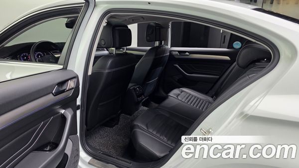 Volkswagen Passat 2021, фото 16