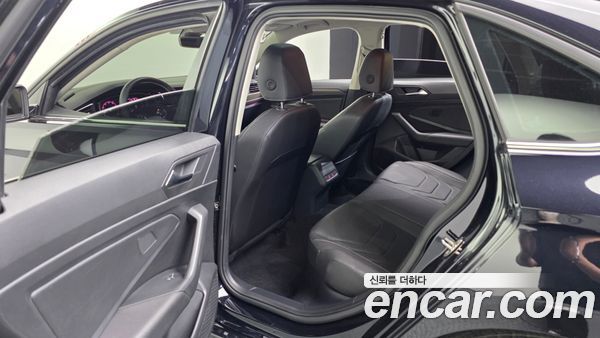 Volkswagen Jetta 2021, фото 16