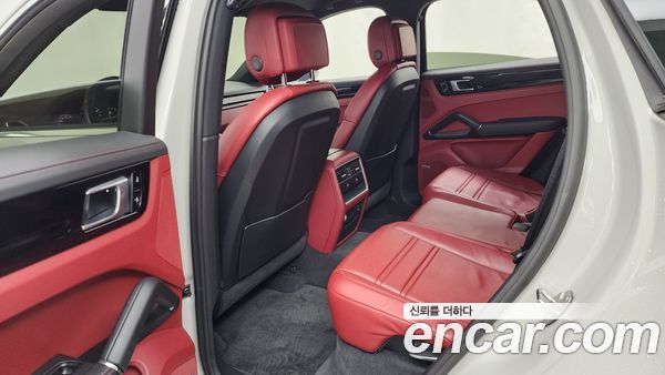 Porsche Cayenne 2020, фото 16