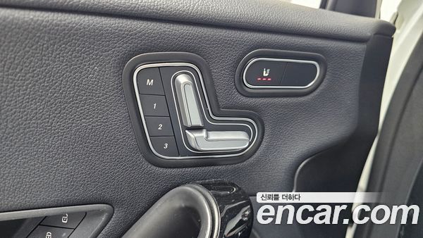 Mercedes-Benz A-Class 2020, фото 28