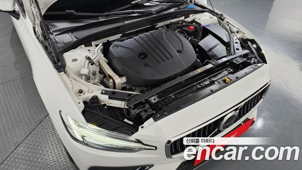 Volvo S60 2024, фото 6