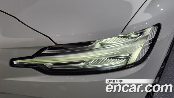 Volvo S60 2024, фото 8