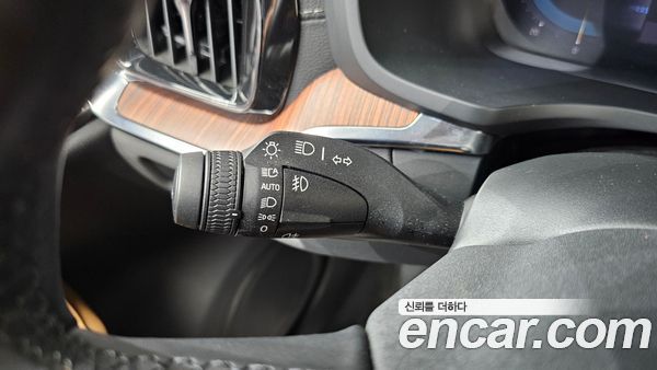 Volvo S60 2024, фото 32