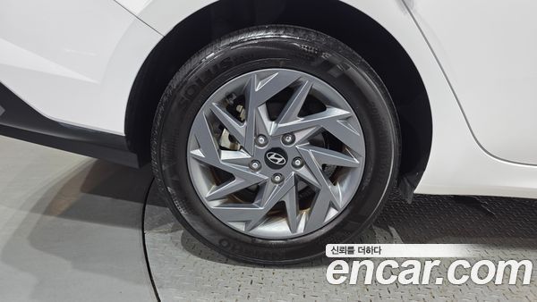 Hyundai Elantra 2024, фото 5