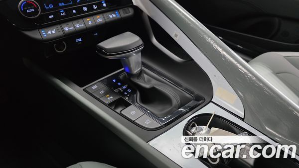 Hyundai Elantra 2024, фото 12