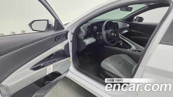 Hyundai Elantra 2024, фото 13