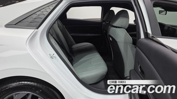 Hyundai Elantra 2024, фото 17
