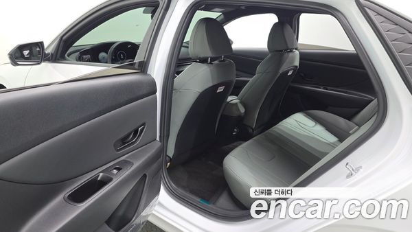 Hyundai Elantra 2024, фото 18