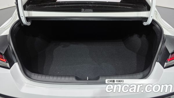 Hyundai Elantra 2024, фото 22