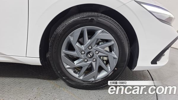 Hyundai Elantra 2024, фото 7