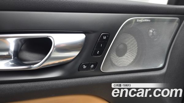 Volvo S60 2021, фото 25
