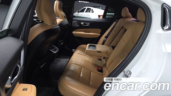 Volvo S60 2021, фото 15