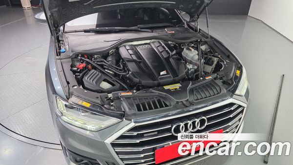 Audi A8 2021, фото 6