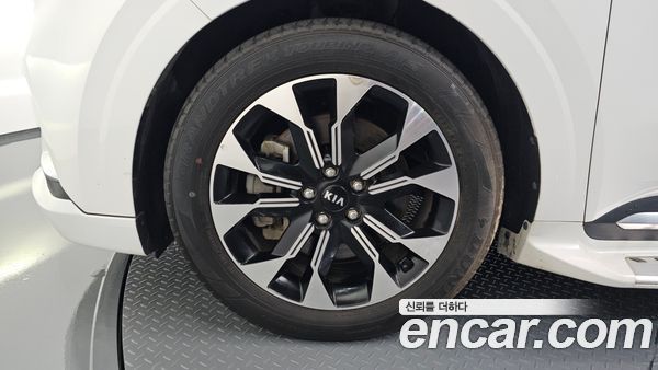 Kia Carnival 2021, фото 4
