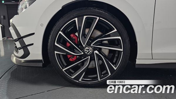Volkswagen Golf 2024, фото 4