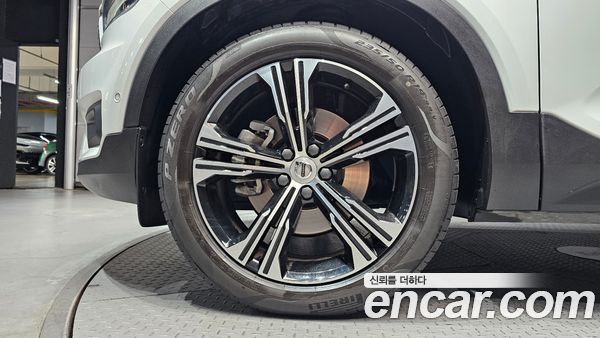 Volvo XC40 2022, фото 5